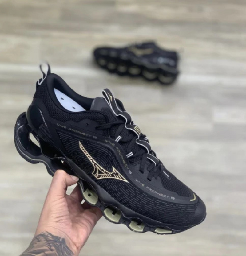 Mizuno Wave Prophecy 13