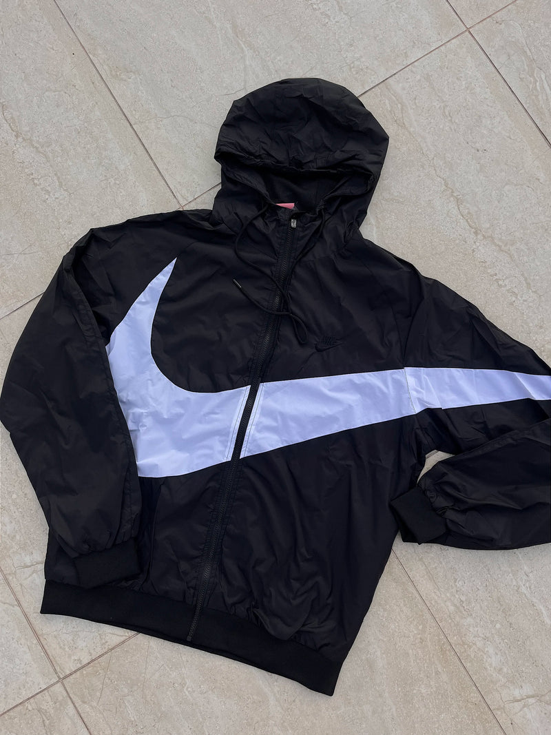 Jaqueta Nike Grande Preta 2024 sportswear Windrunner