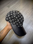 Boné Louis Vuitton | LANÇAMENTO - Aba de couro (Preto)