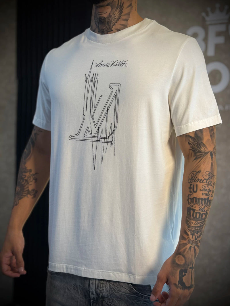 Camisa LV Louis Vuitton Bordado Frontal - Branca