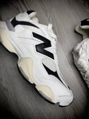 Tênis New Ballance 9060 - Branco/Detalhe Preto - Premium