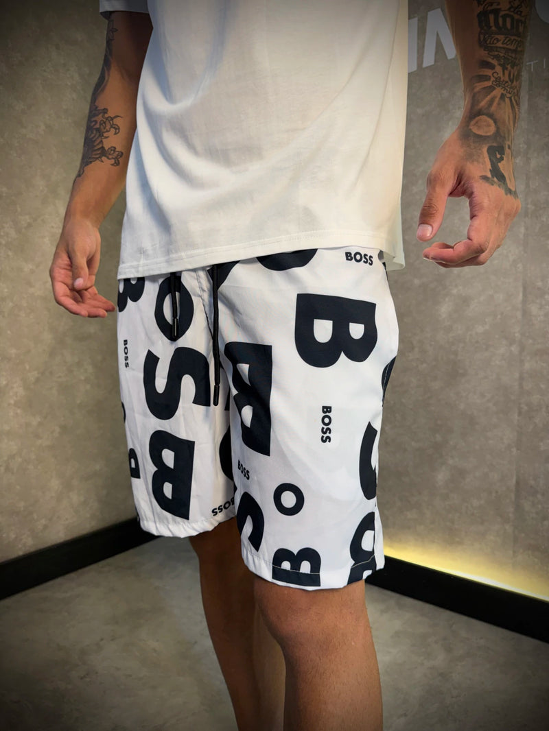 Short Boss - Monogramado | Branco Escrita Preta