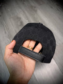 Boné Gucci Monogramado | Aba de couro - Preto