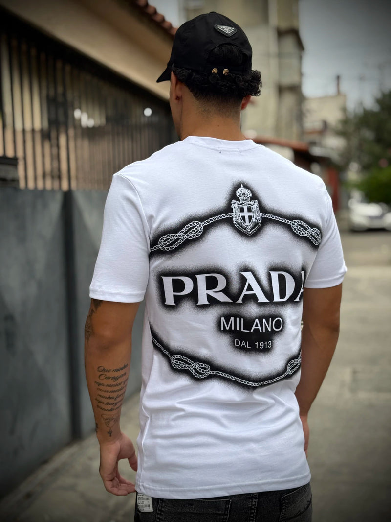 Camisa Prada Bolso - Estampa costas - Premium - Branca