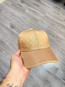 Boné Louis Vuitton LV Acetinado - (Bege)