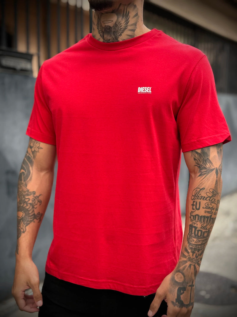 Camisa Diesel Basic | Logo peq. no peito - Importada - Vermelha