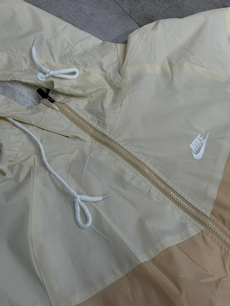 Jaqueta Nike Corta Vento Beje